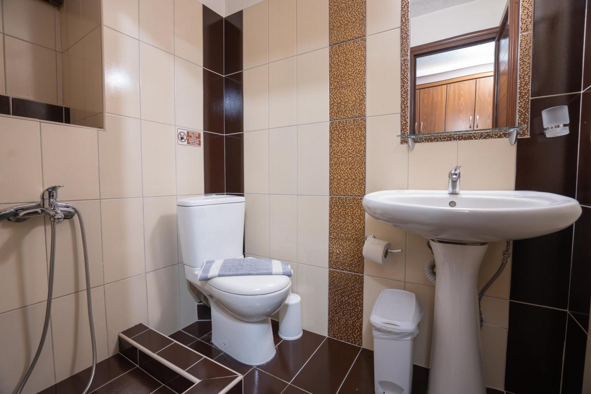 Kallinikos Guesthouse Като-Лутракі Екстер'єр фото
