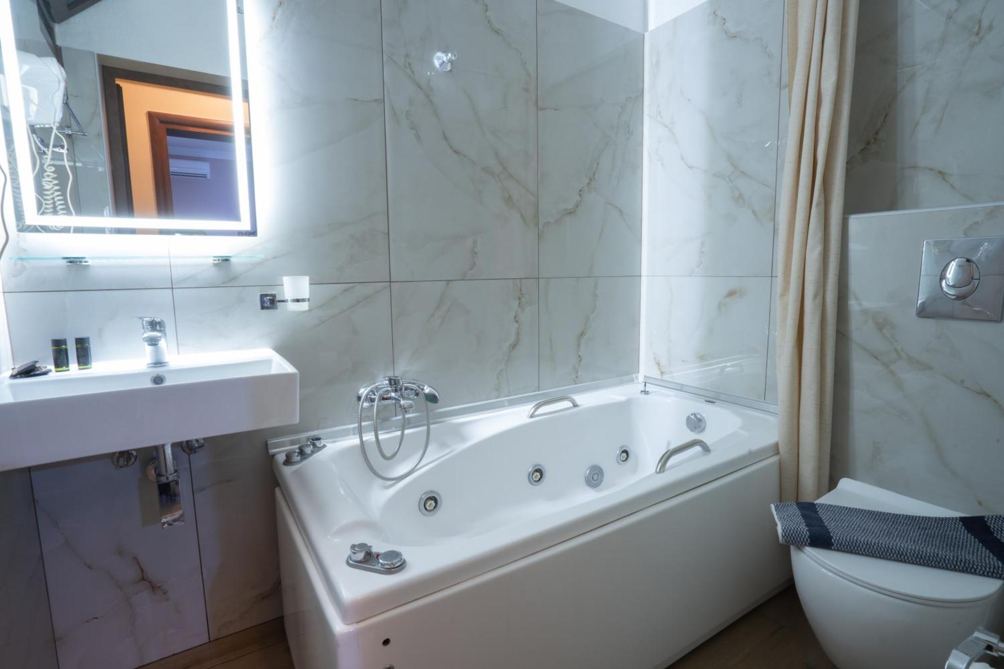 Kallinikos Guesthouse Като-Лутракі Екстер'єр фото