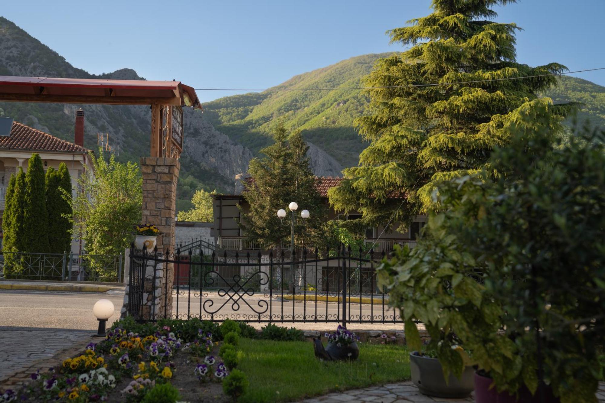 Kallinikos Guesthouse Като-Лутракі Екстер'єр фото