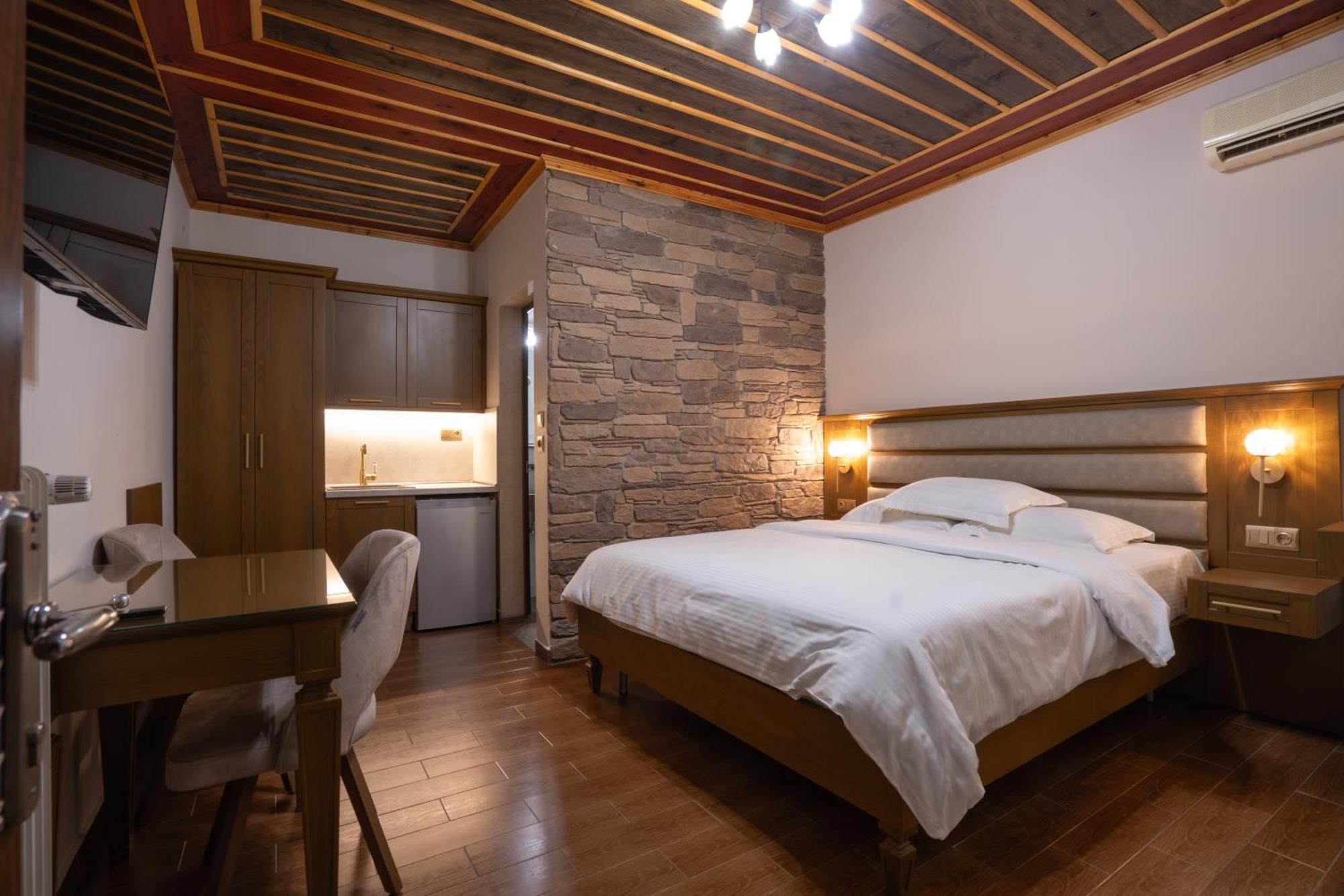 Kallinikos Guesthouse Като-Лутракі Екстер'єр фото