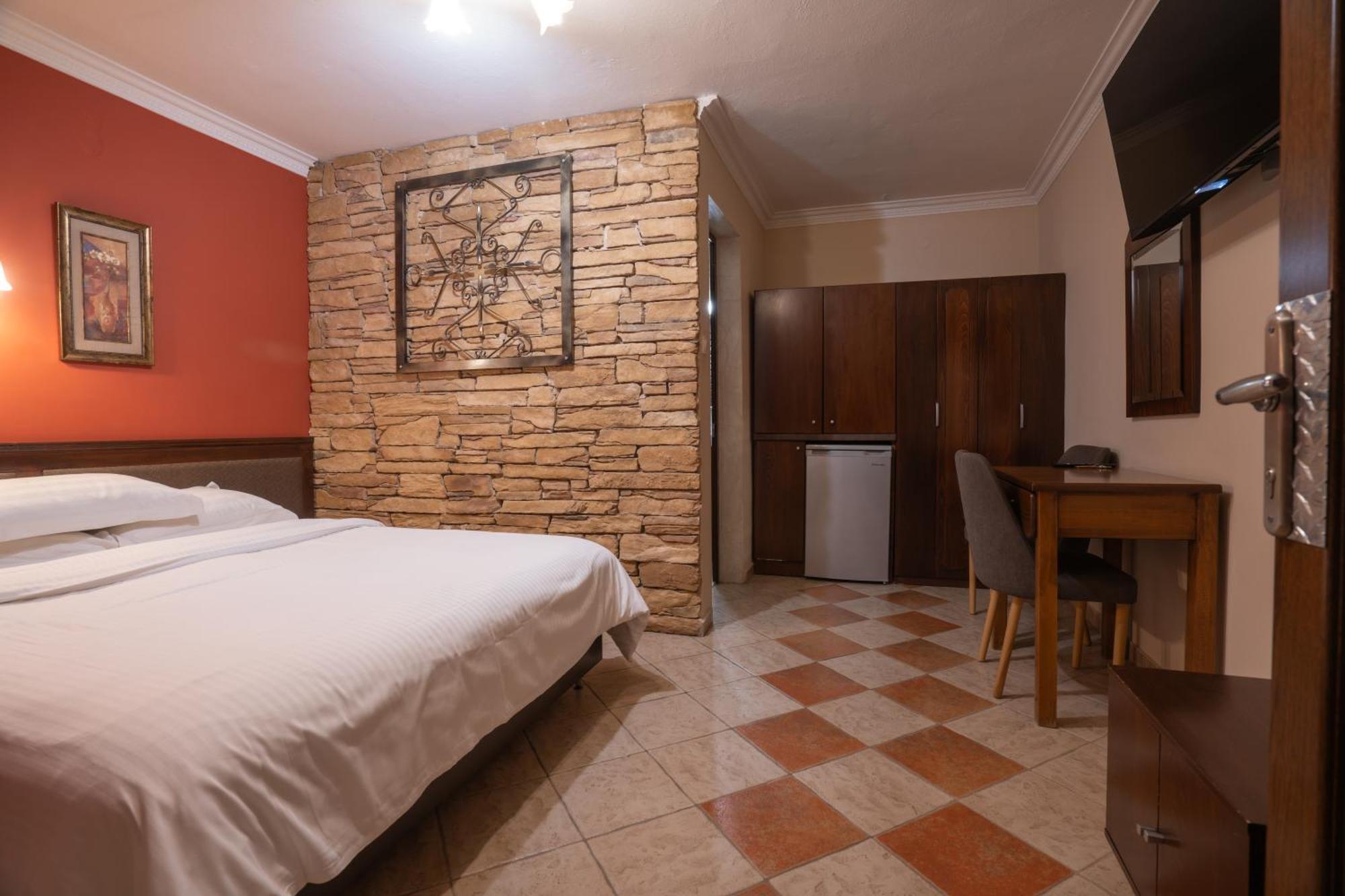Kallinikos Guesthouse Като-Лутракі Екстер'єр фото
