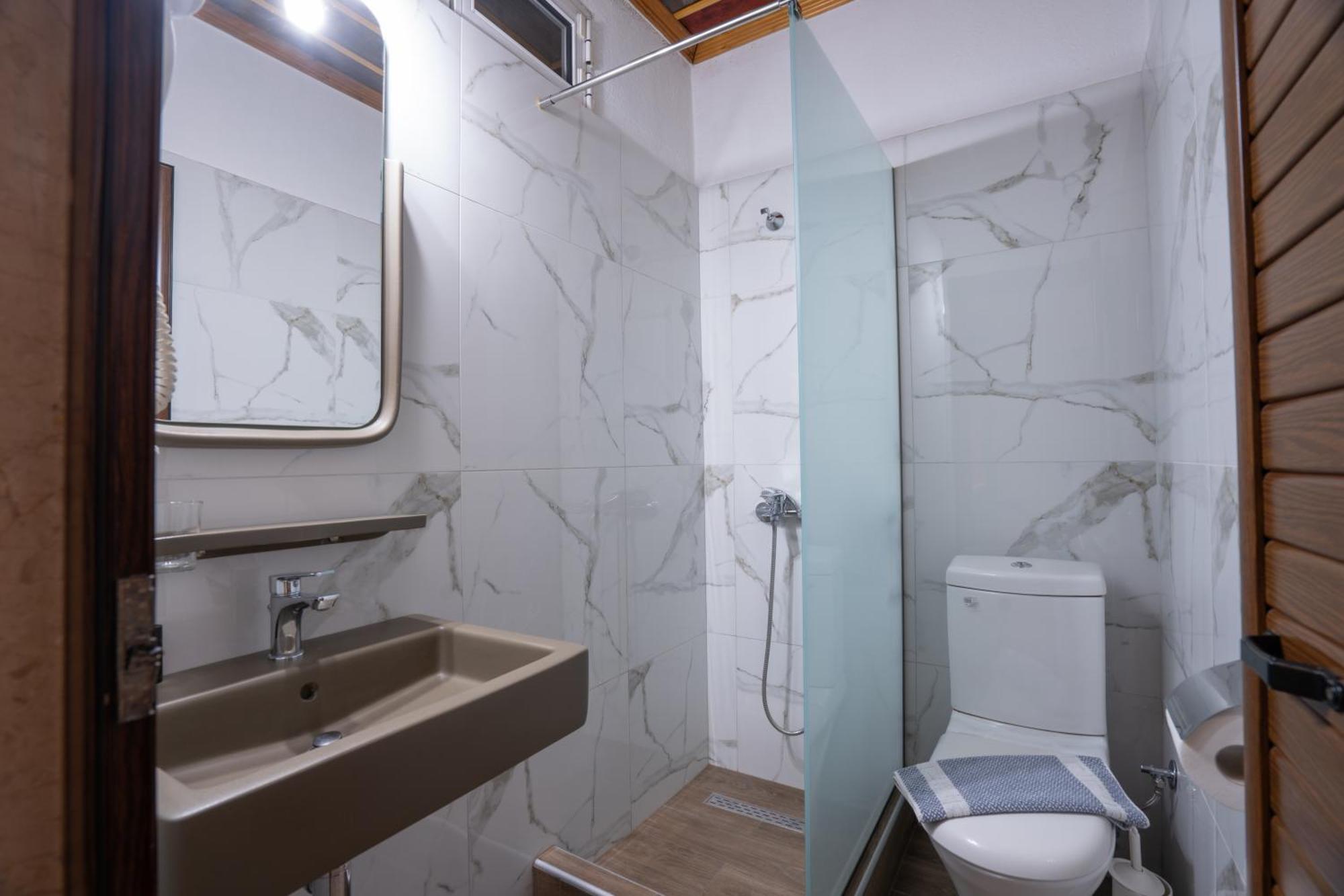 Kallinikos Guesthouse Като-Лутракі Екстер'єр фото